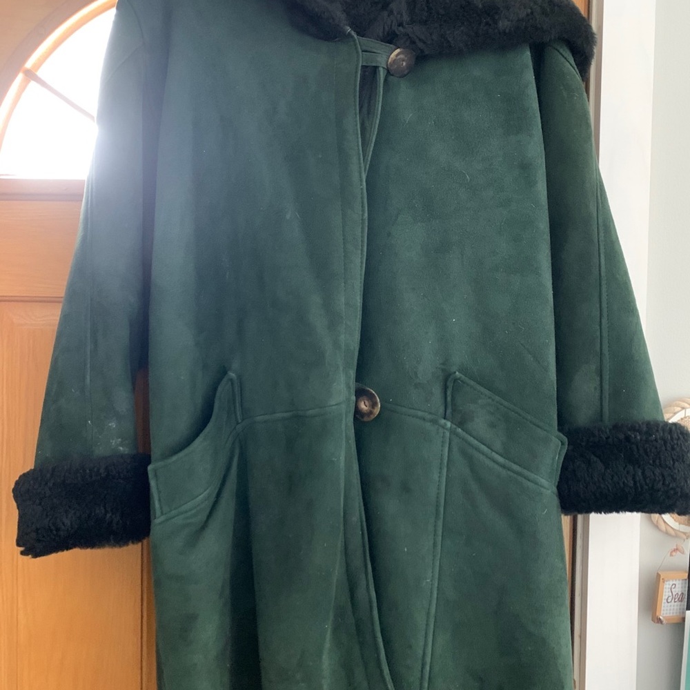 100% Authentic Overland Sheepskin shearling